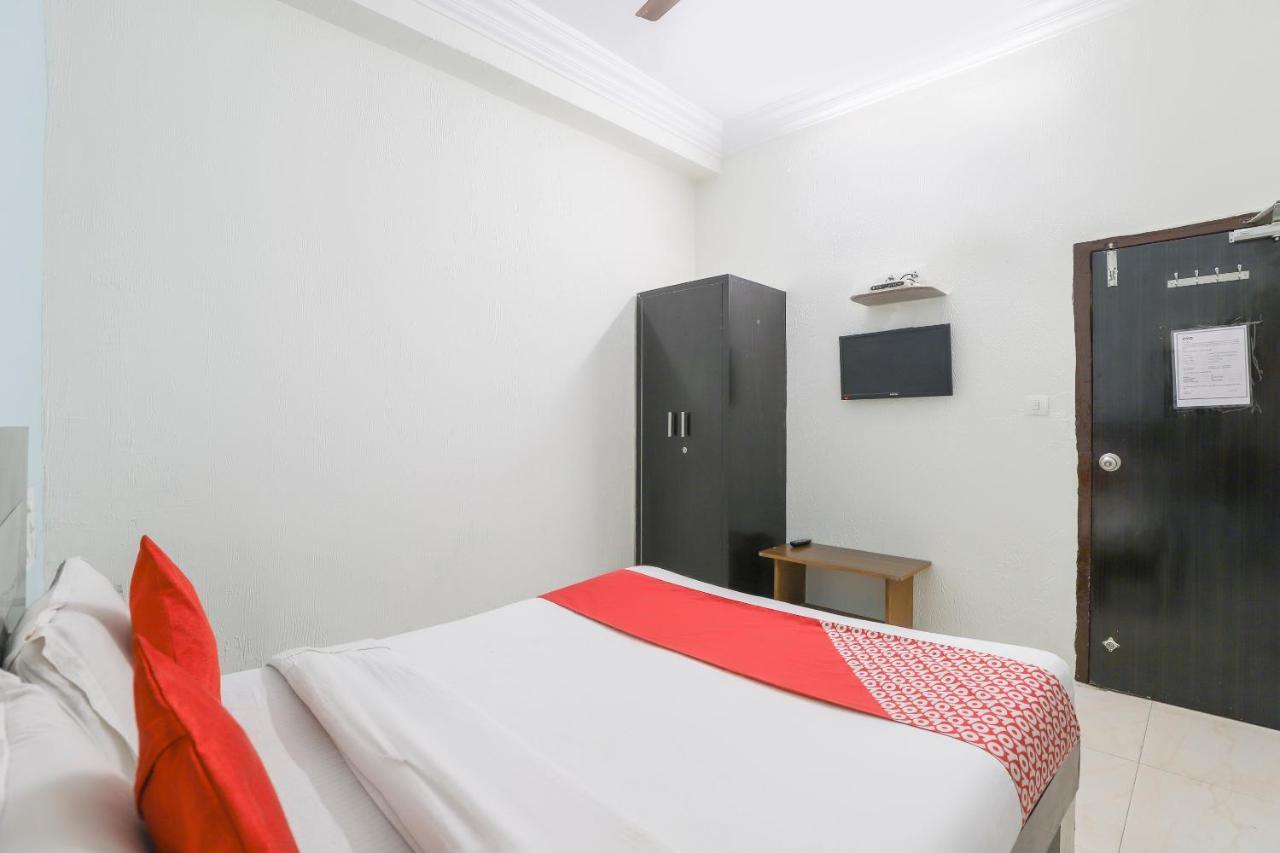 Hotel Jasmine 아흐메다바드 외부 사진
