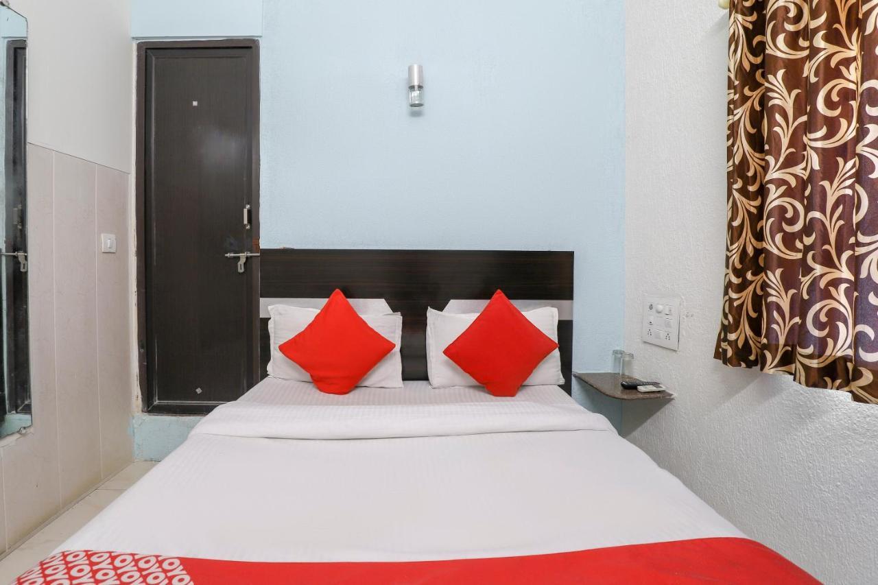 Hotel Jasmine 아흐메다바드 외부 사진