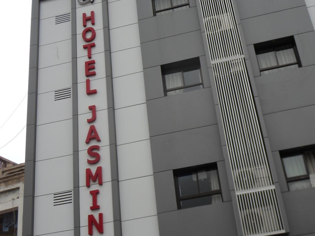 Hotel Jasmine 아흐메다바드 외부 사진