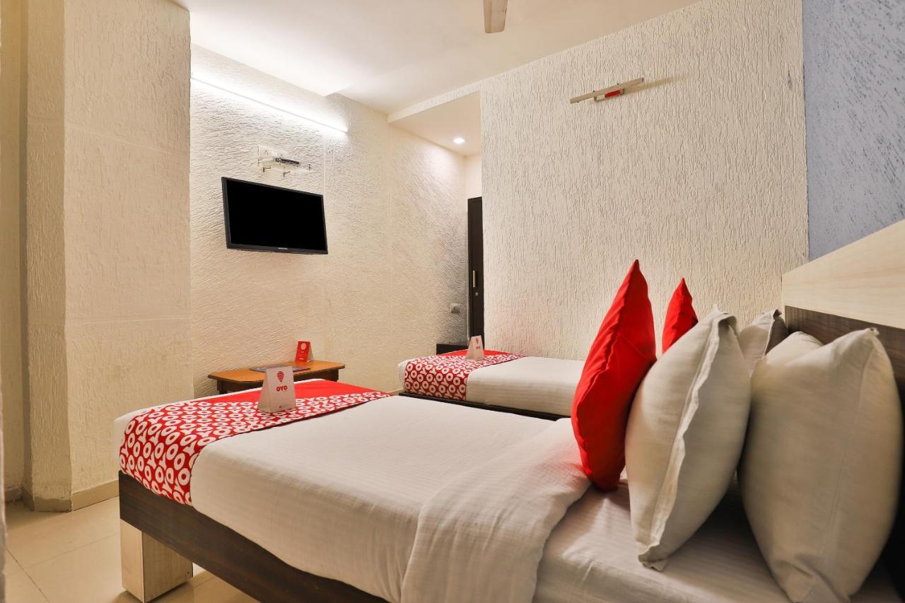 Hotel Jasmine 아흐메다바드 외부 사진