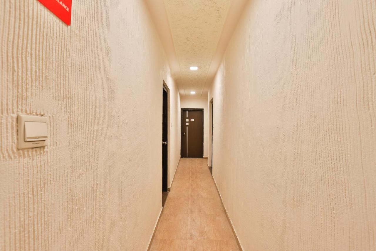 Hotel Jasmine 아흐메다바드 외부 사진