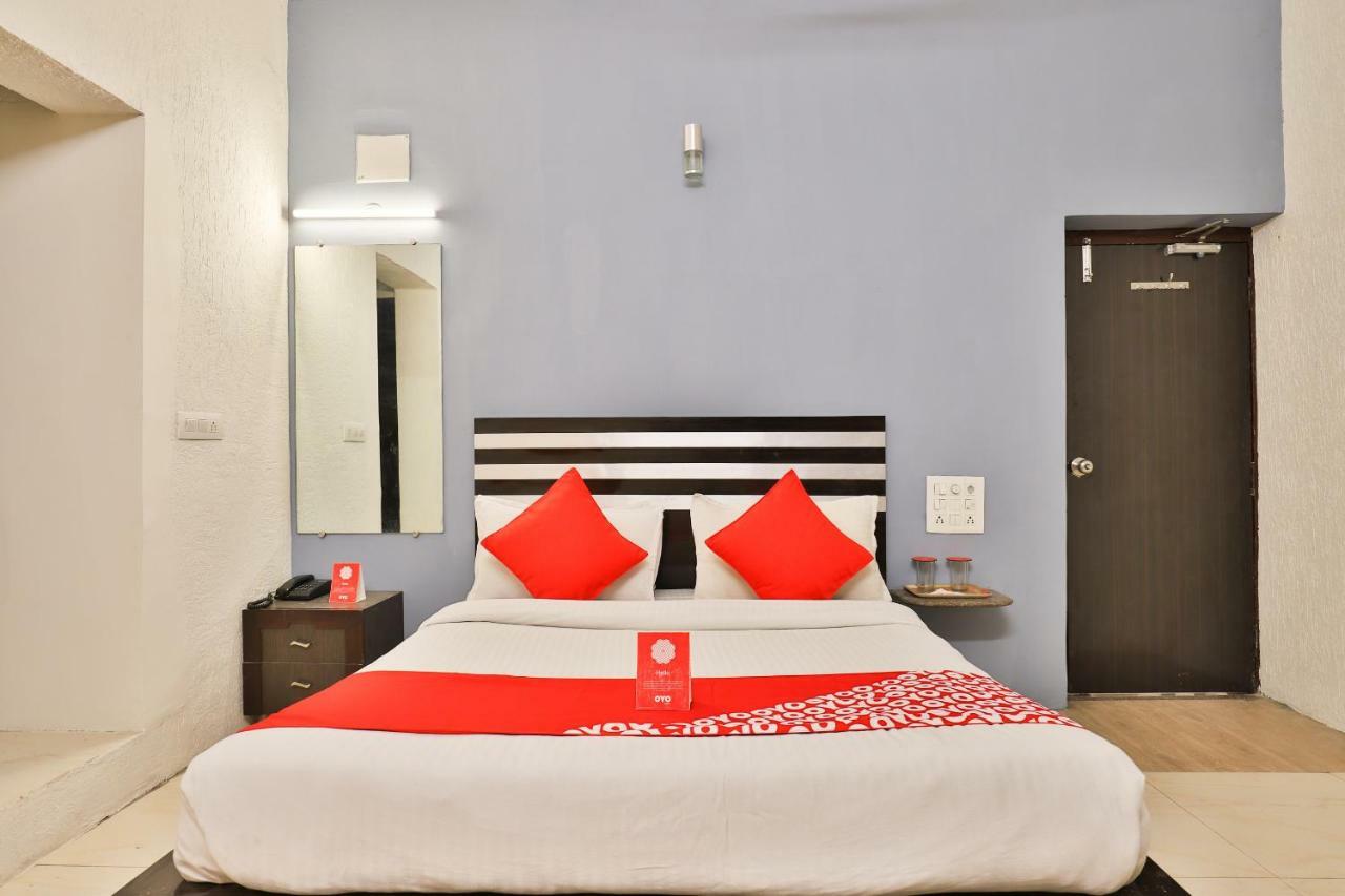 Hotel Jasmine 아흐메다바드 외부 사진